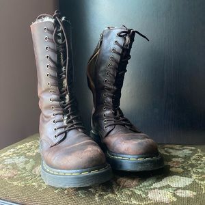 Rare Dr. Martens 1914 Kolbert Tall Wintergrip Dark Brown Boots w/ Broken Zipper